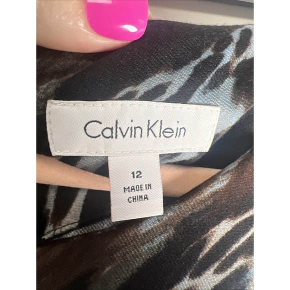 Calvin Klein Abstract Animal Print Cap Sleeve Knit Sheath Dress Women's Size 12 - Picture 2 of 8
